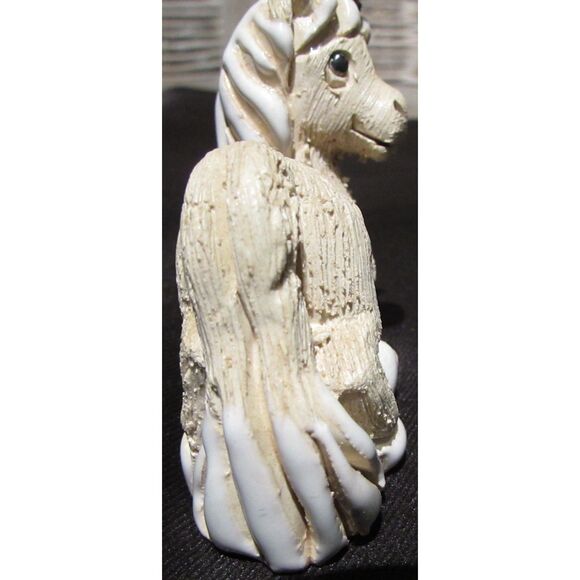 Artesania Rinconada unicorn figurine laying down vintage gold horn - Picture 4 of 7